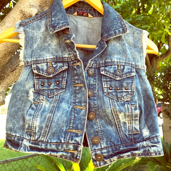 Highway Cropped Jean Vest - Picture 1 of 5